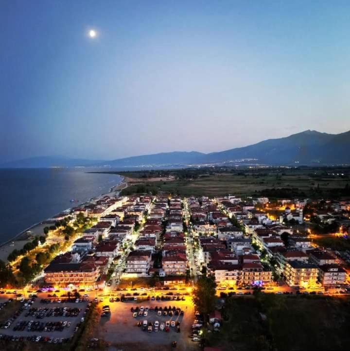 Villa Konstantinos Olympiakí Aktí エクステリア 写真
