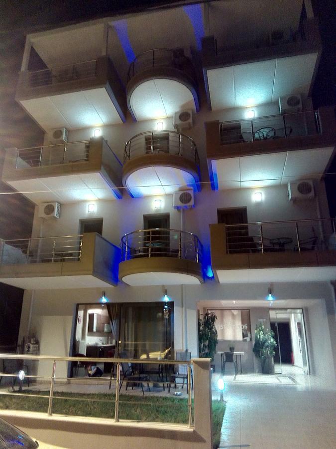 Villa Konstantinos Olympiakí Aktí エクステリア 写真